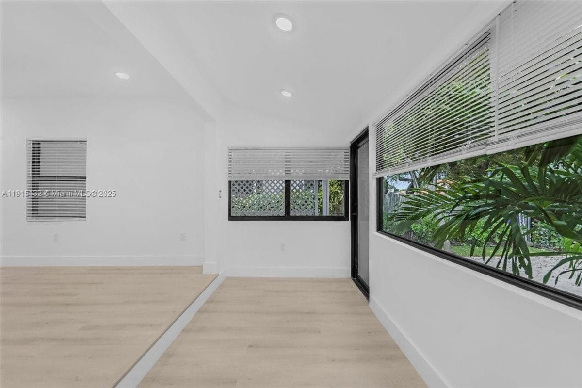 5220 SW 6 ST, Miami FL 33134 — 22