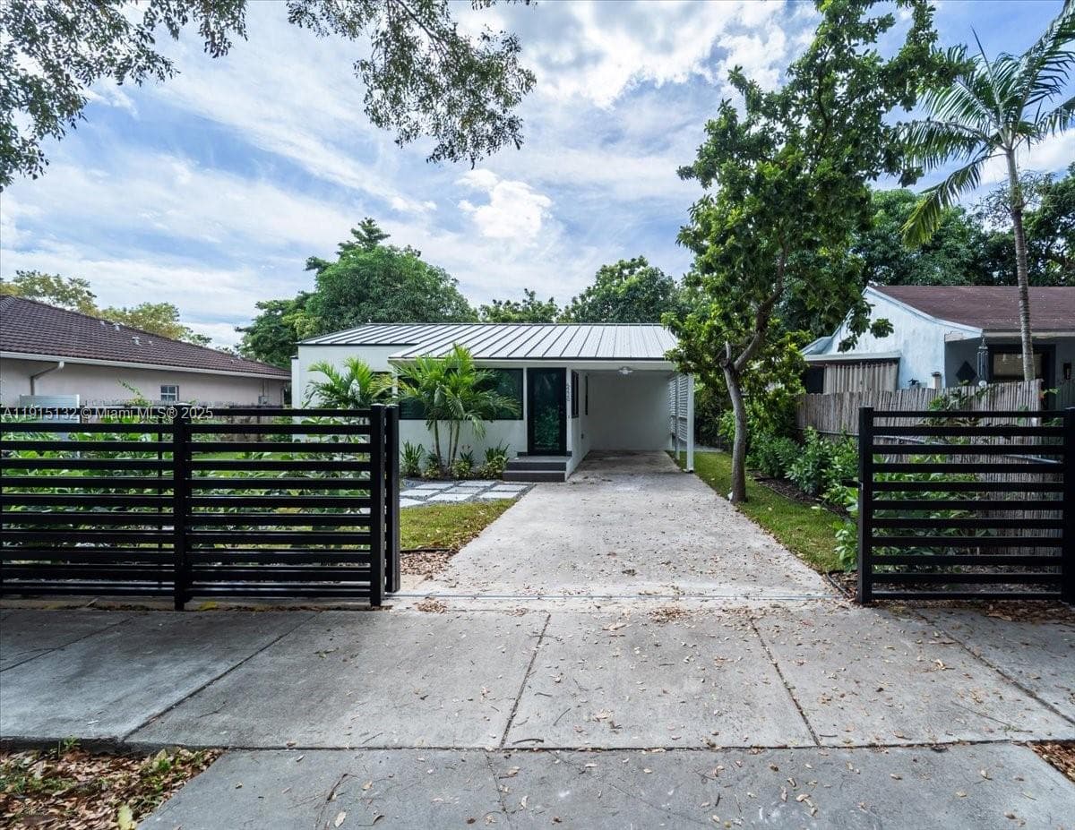 5220 SW 6 ST, Miami FL 33134 — 1