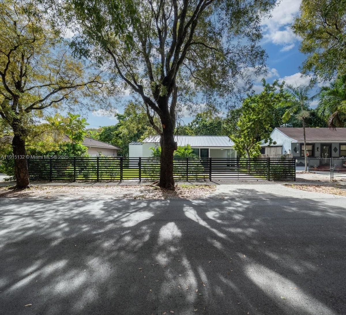 5220 SW 6 ST, Miami FL 33134 — 5
