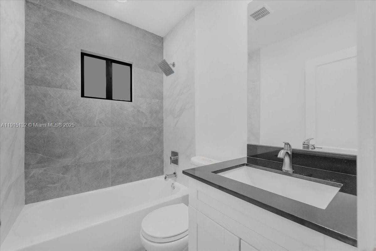 5220 SW 6 ST, Miami FL 33134 — 33