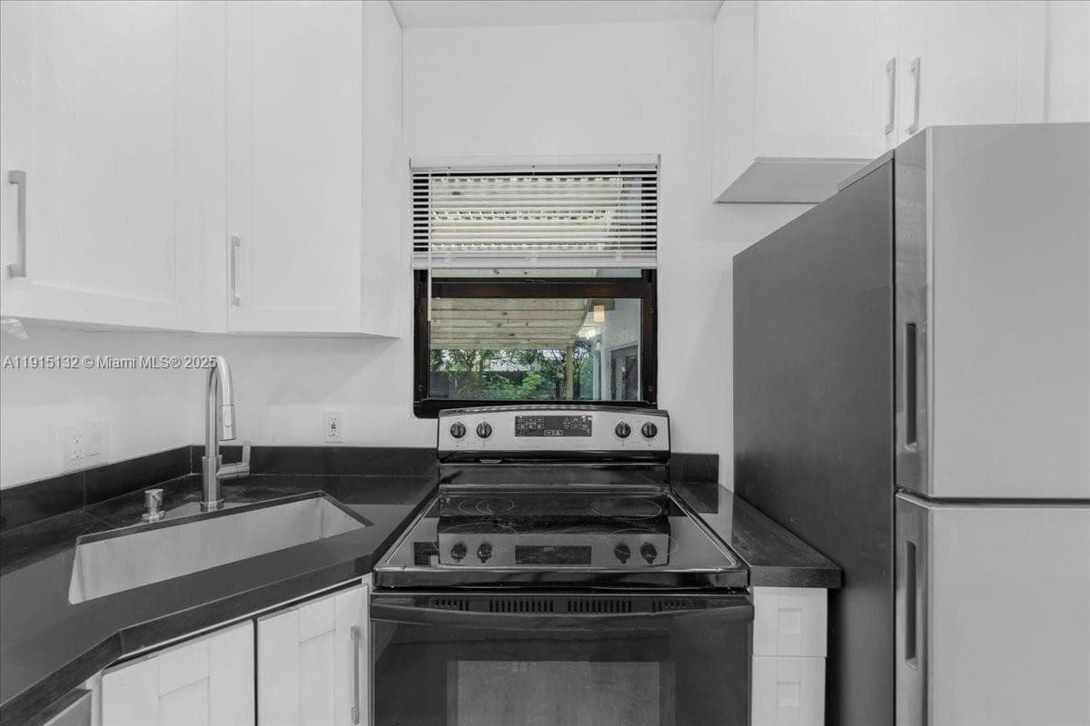 5220 SW 6 ST, Miami FL 33134 — 45