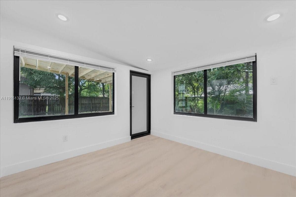 5220 SW 6 ST, Miami FL 33134 — 54
