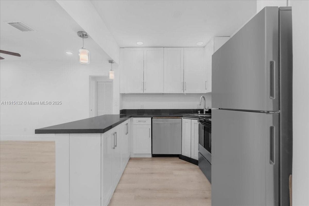 5220 SW 6 ST, Miami FL 33134 — 25