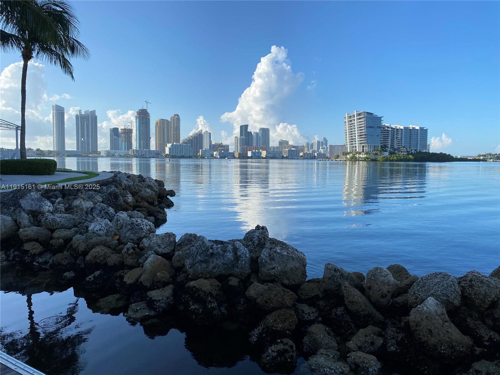 3575 Mystic Pointe Dr, Slip 1, Aventura FL 33180 — 1