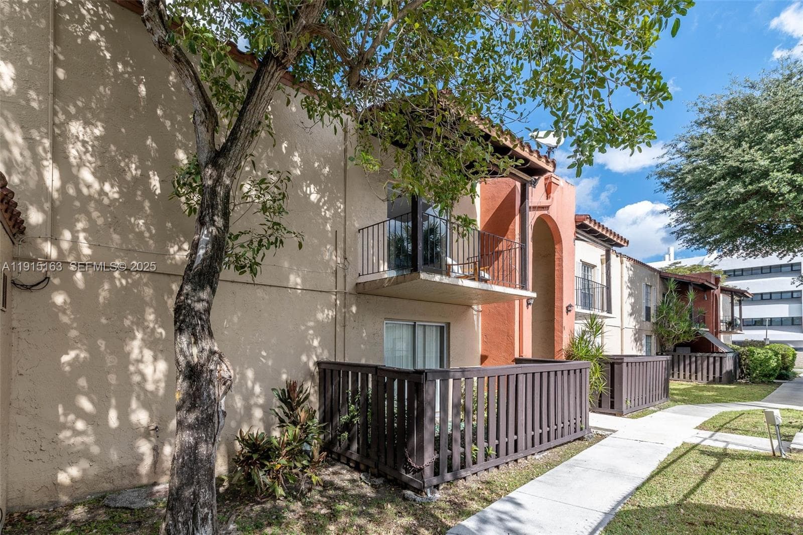 10748 N Kendall Dr # N22, Miami FL 33176 — 20