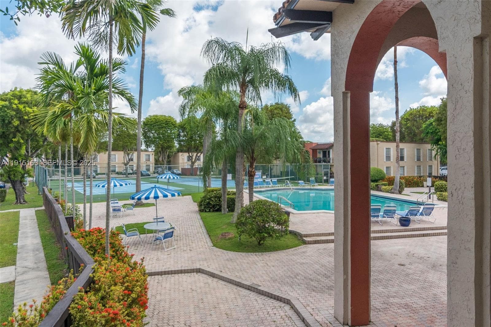 10748 N Kendall Dr # N22, Miami FL 33176 — 24