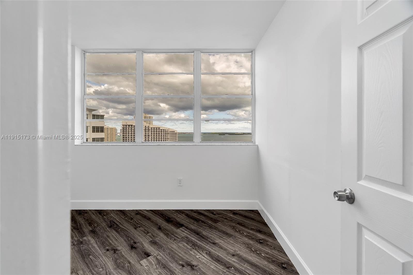 825 Brickell Bay Dr # 1942, Miami FL 33131 — 17