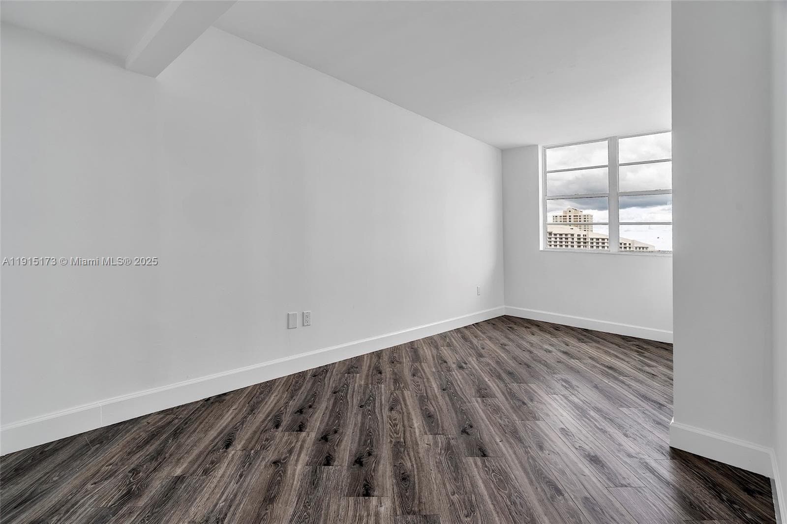 825 Brickell Bay Dr # 1942, Miami FL 33131 — 22