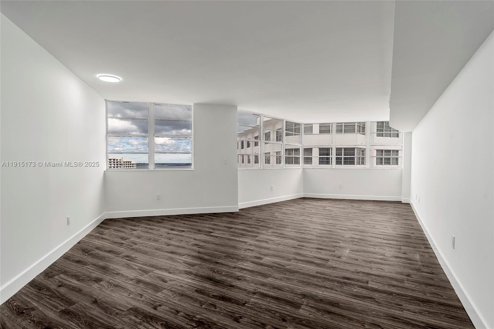 825 Brickell Bay Dr # 1942, Miami FL 33131 — 14
