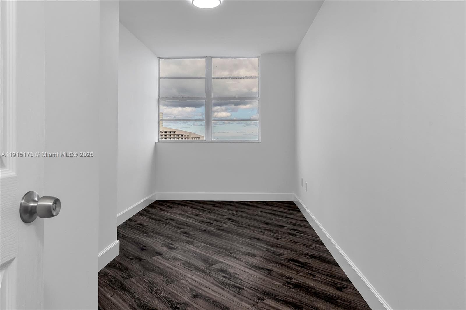 825 Brickell Bay Dr # 1942, Miami FL 33131 — 25