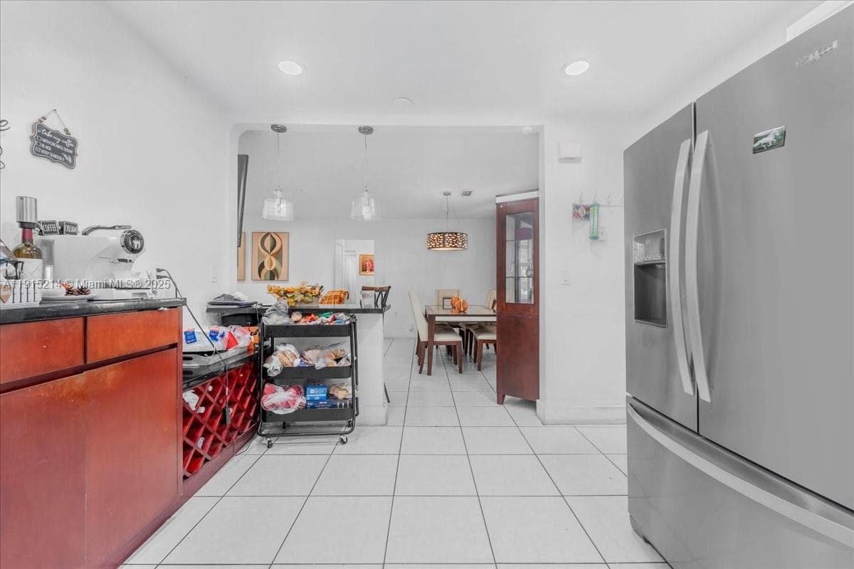 640 NE 168th St, North Miami Beach FL 33162 — 27