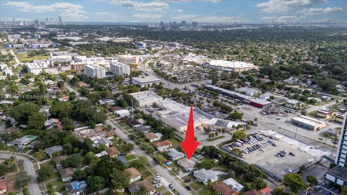 640 NE 168th St, North Miami Beach FL 33162 — 72