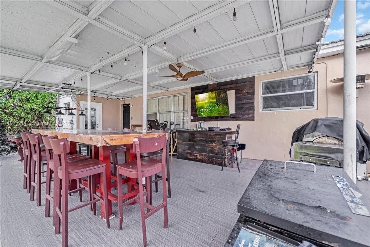 640 NE 168th St, North Miami Beach FL 33162 — 47