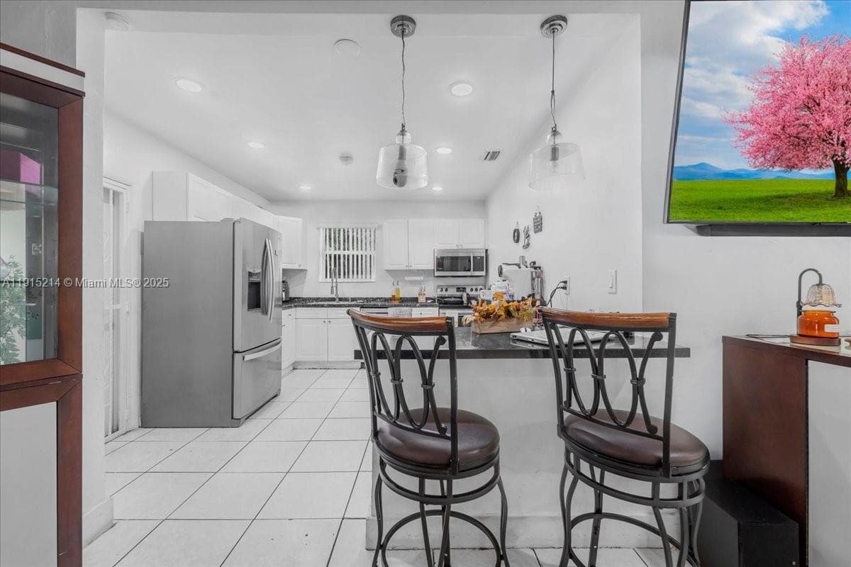 640 NE 168th St, North Miami Beach FL 33162 — 22