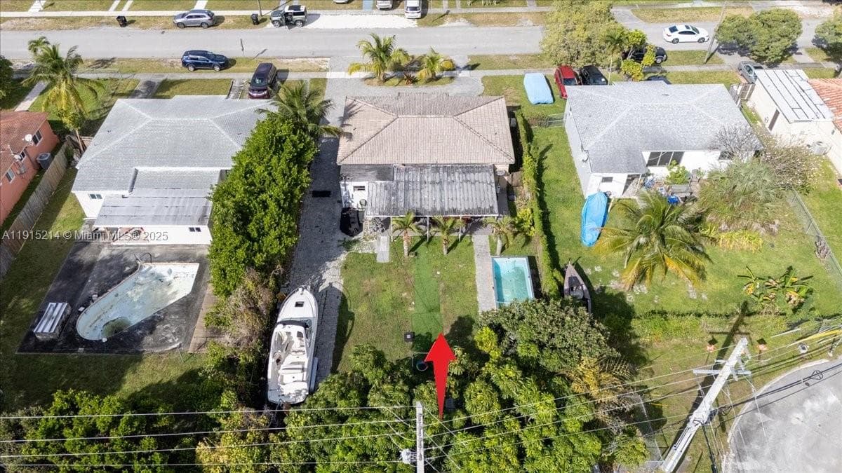 640 NE 168th St, North Miami Beach FL 33162 — 73