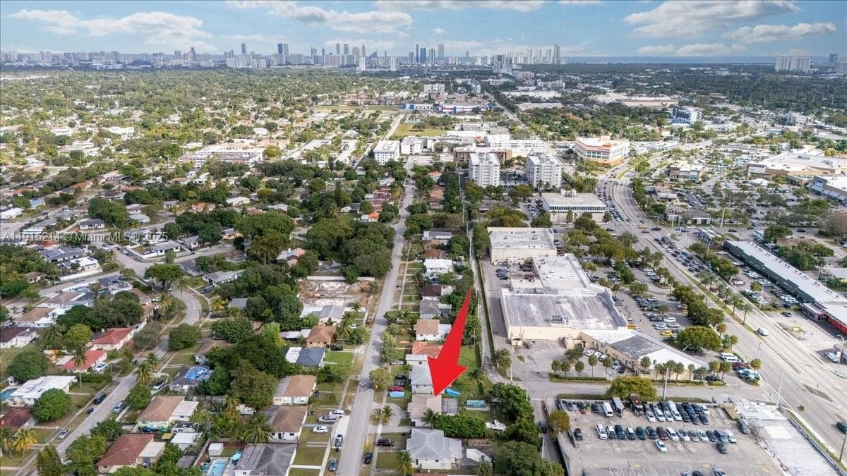 640 NE 168th St, North Miami Beach FL 33162 — 71