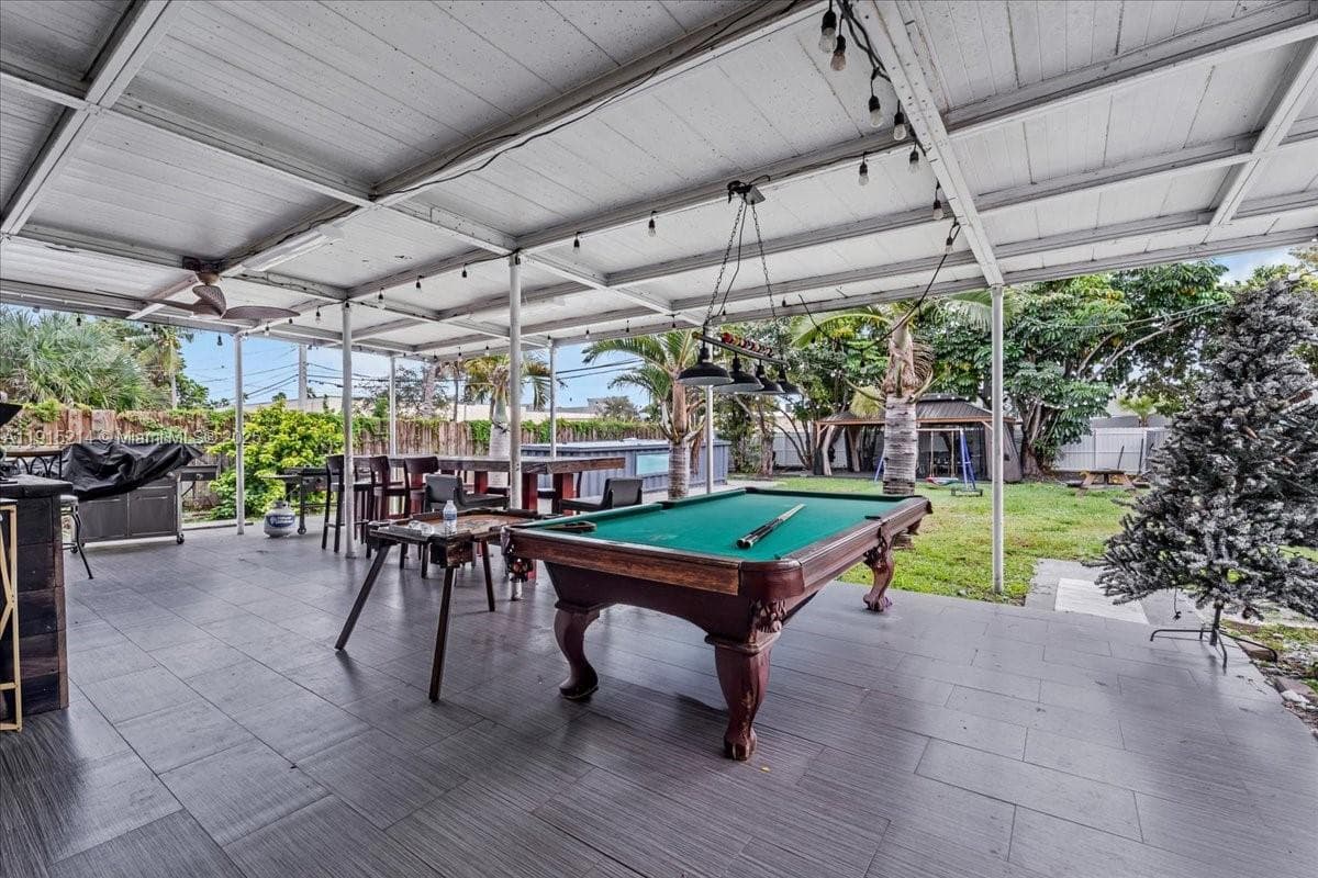 640 NE 168th St, North Miami Beach FL 33162 — 49