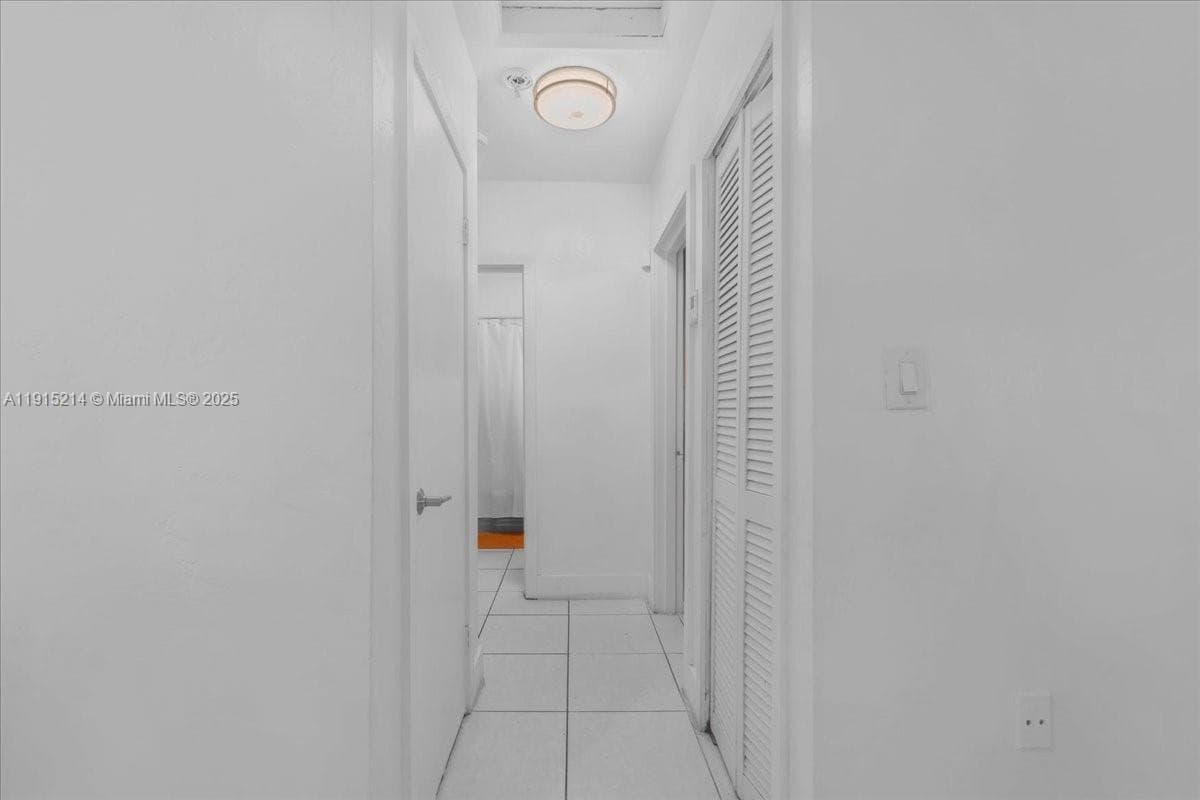 640 NE 168th St, North Miami Beach FL 33162 — 33