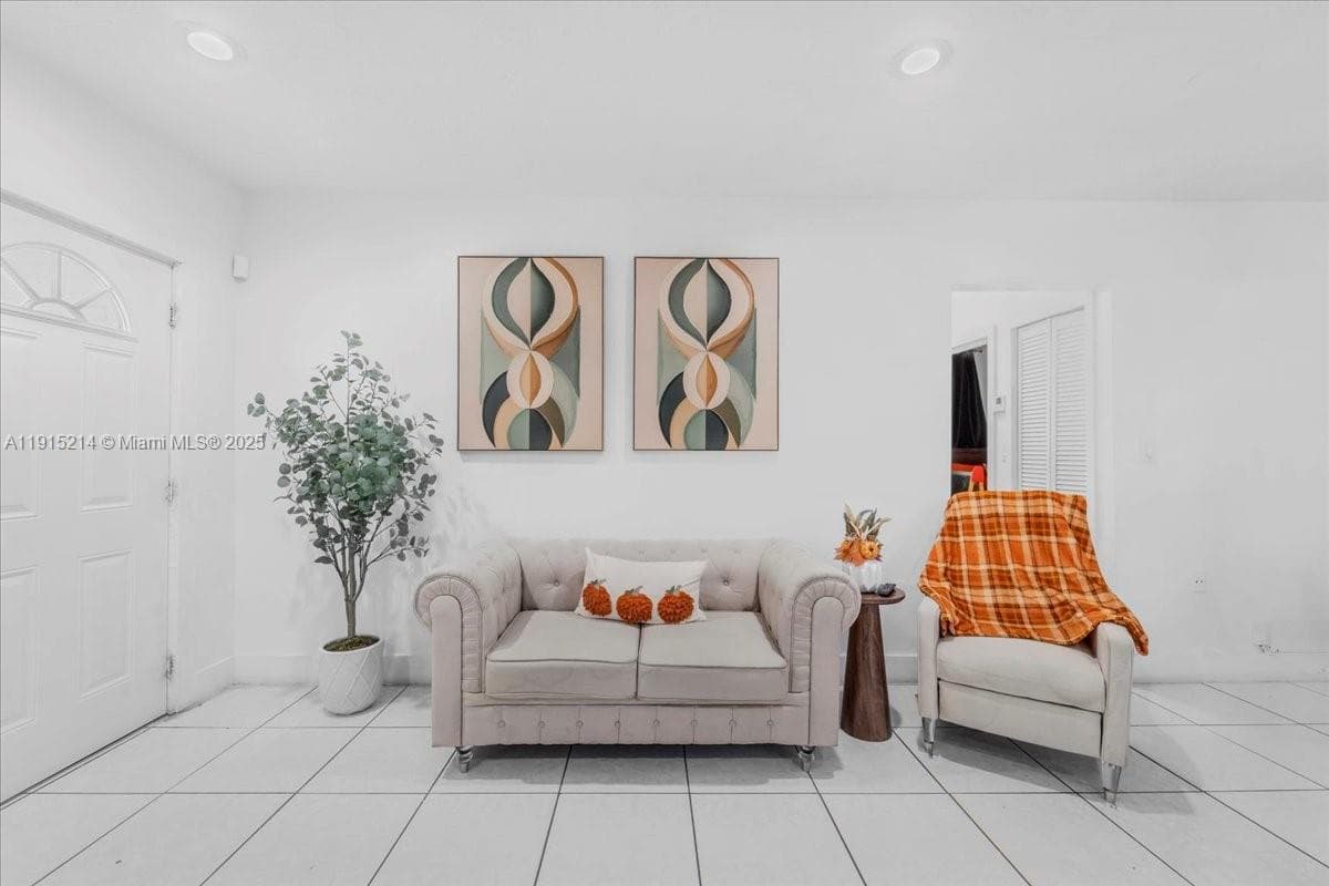 640 NE 168th St, North Miami Beach FL 33162 — 19