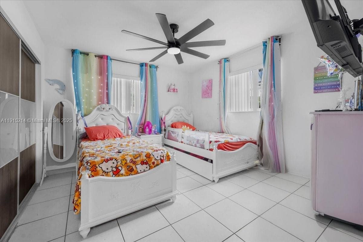 640 NE 168th St, North Miami Beach FL 33162 — 35