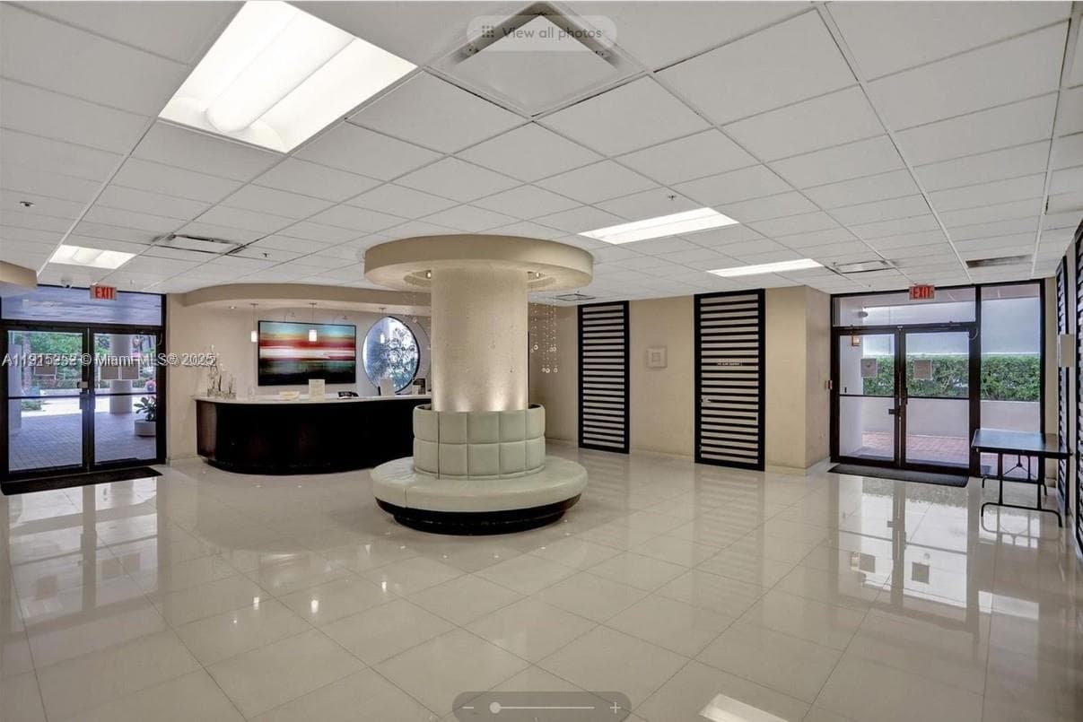 1621 Collins Ave # 505, Miami Beach FL 33139 — 2