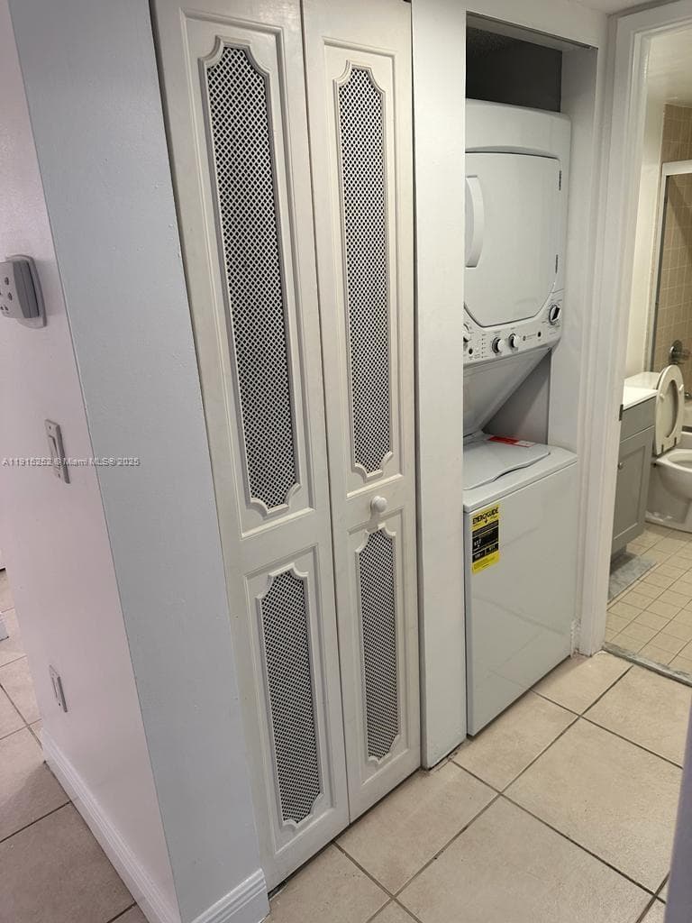 1621 Collins Ave # 505, Miami Beach FL 33139 — 16