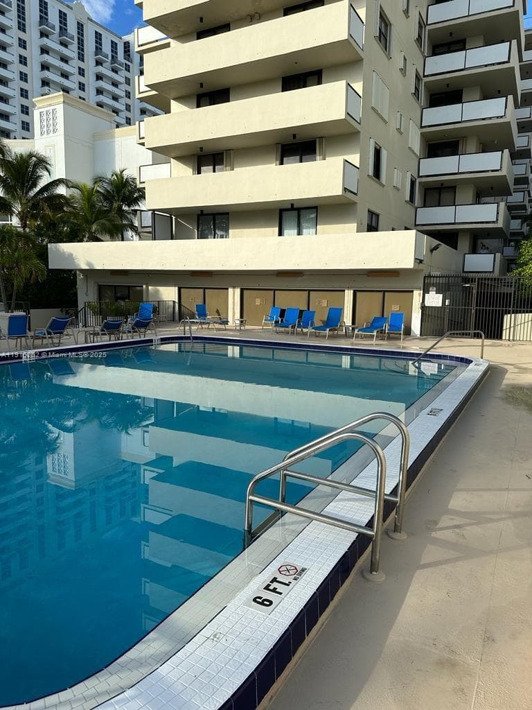 1621 Collins Ave # 505, Miami Beach FL 33139 — 4