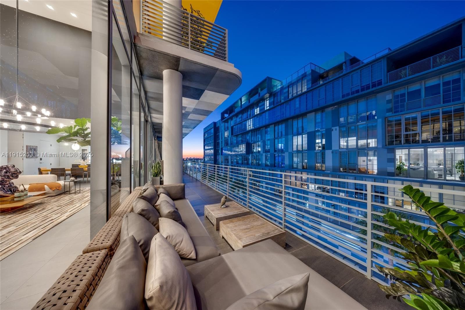 250 NW 24th St, Miami FL 33127 — 36