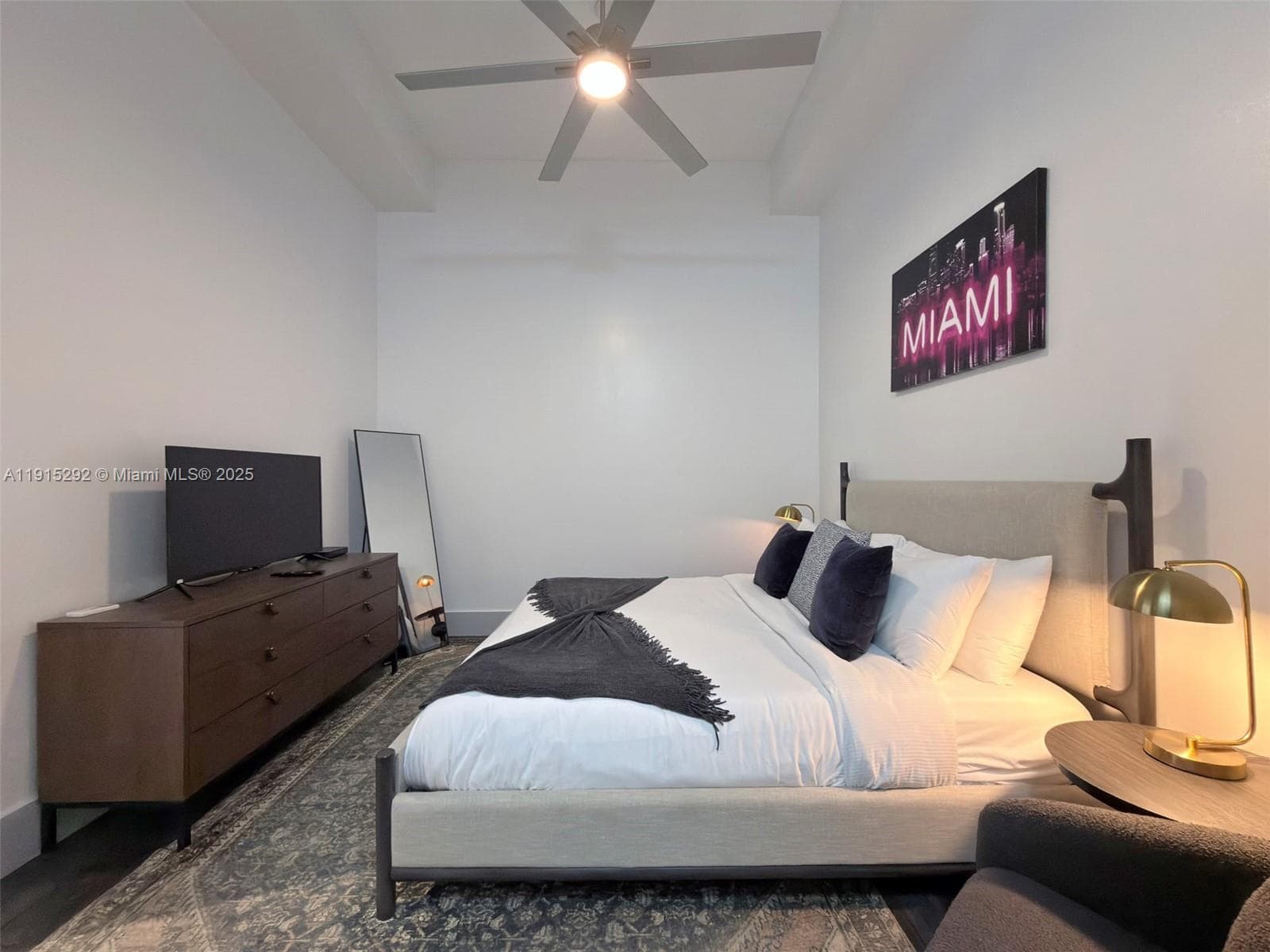1200 Brickell Bay Dr # 1406, Miami FL 33131 — 10