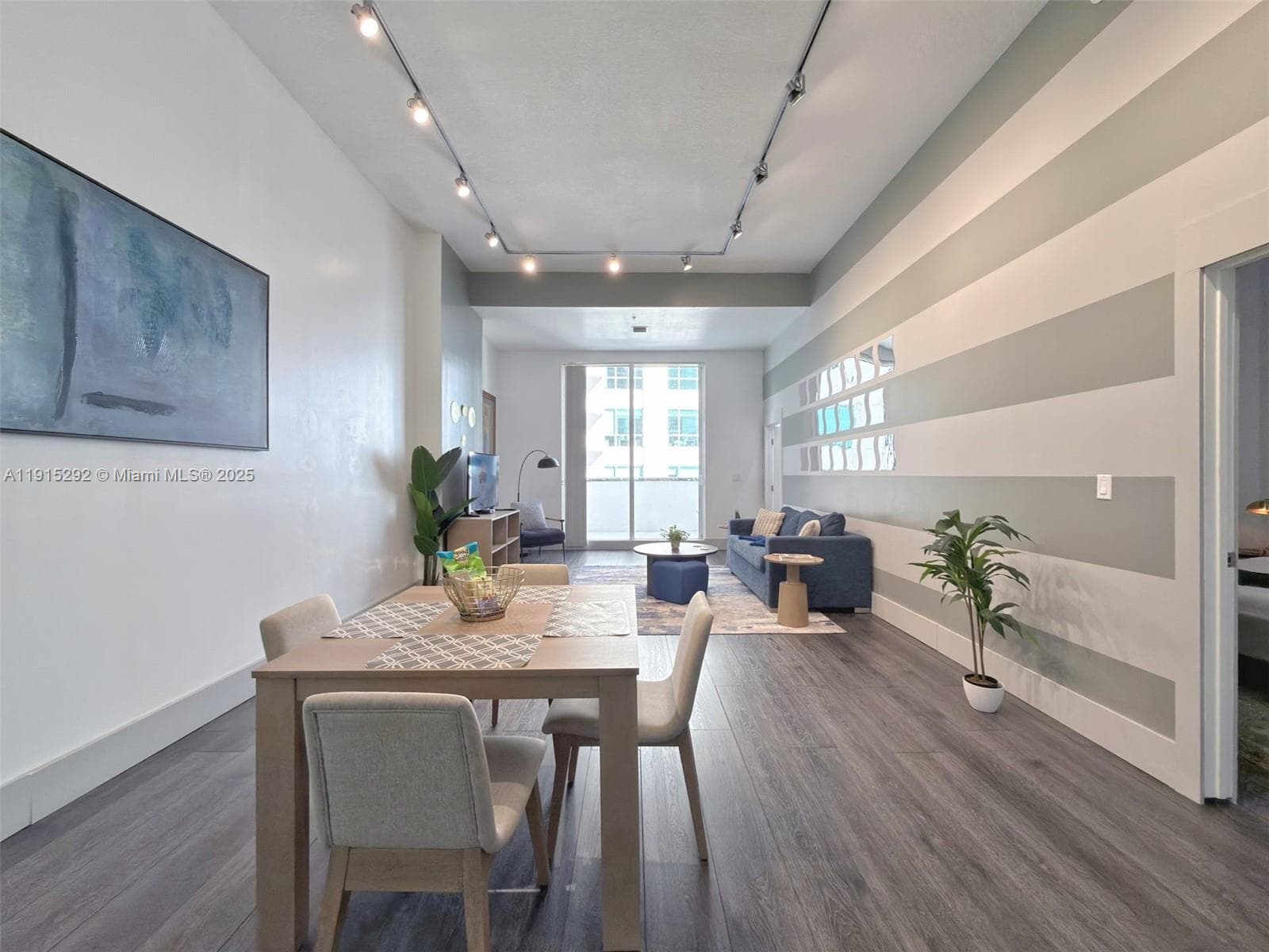 1200 Brickell Bay Dr # 1406, Miami FL 33131 — 8