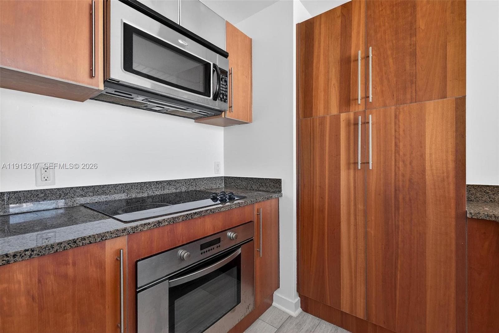 300 S Biscayne Blvd # 2407, Miami FL 33131 — 13