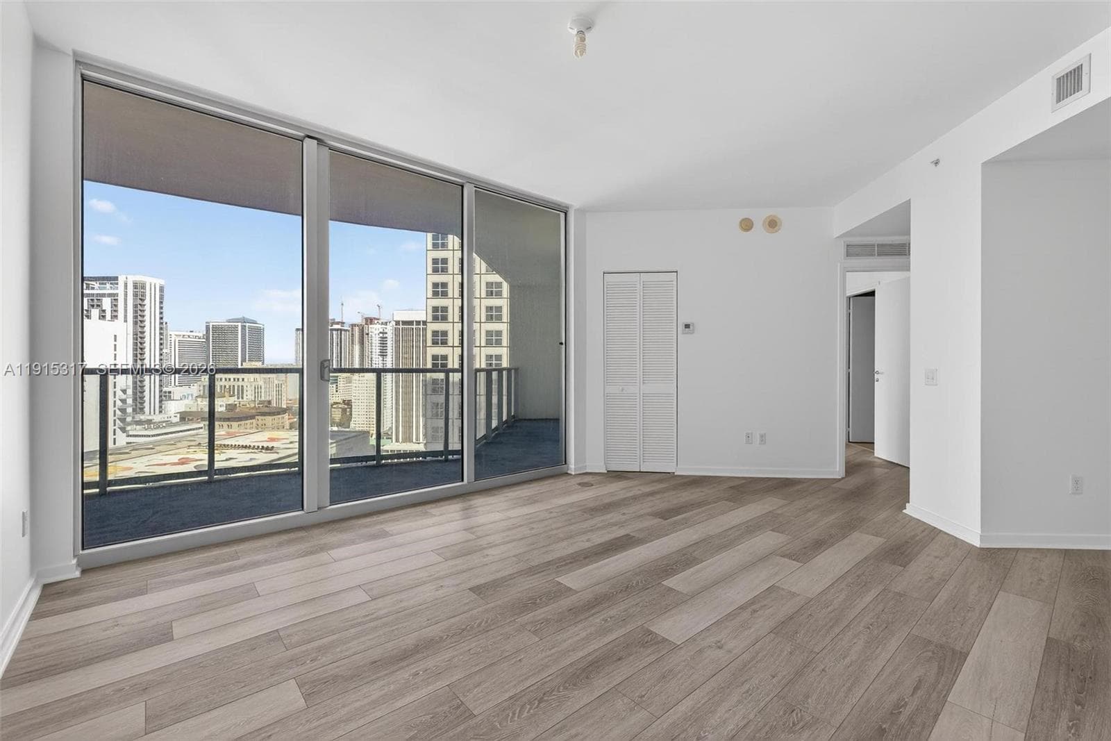 300 S Biscayne Blvd # 2407, Miami FL 33131 — 17