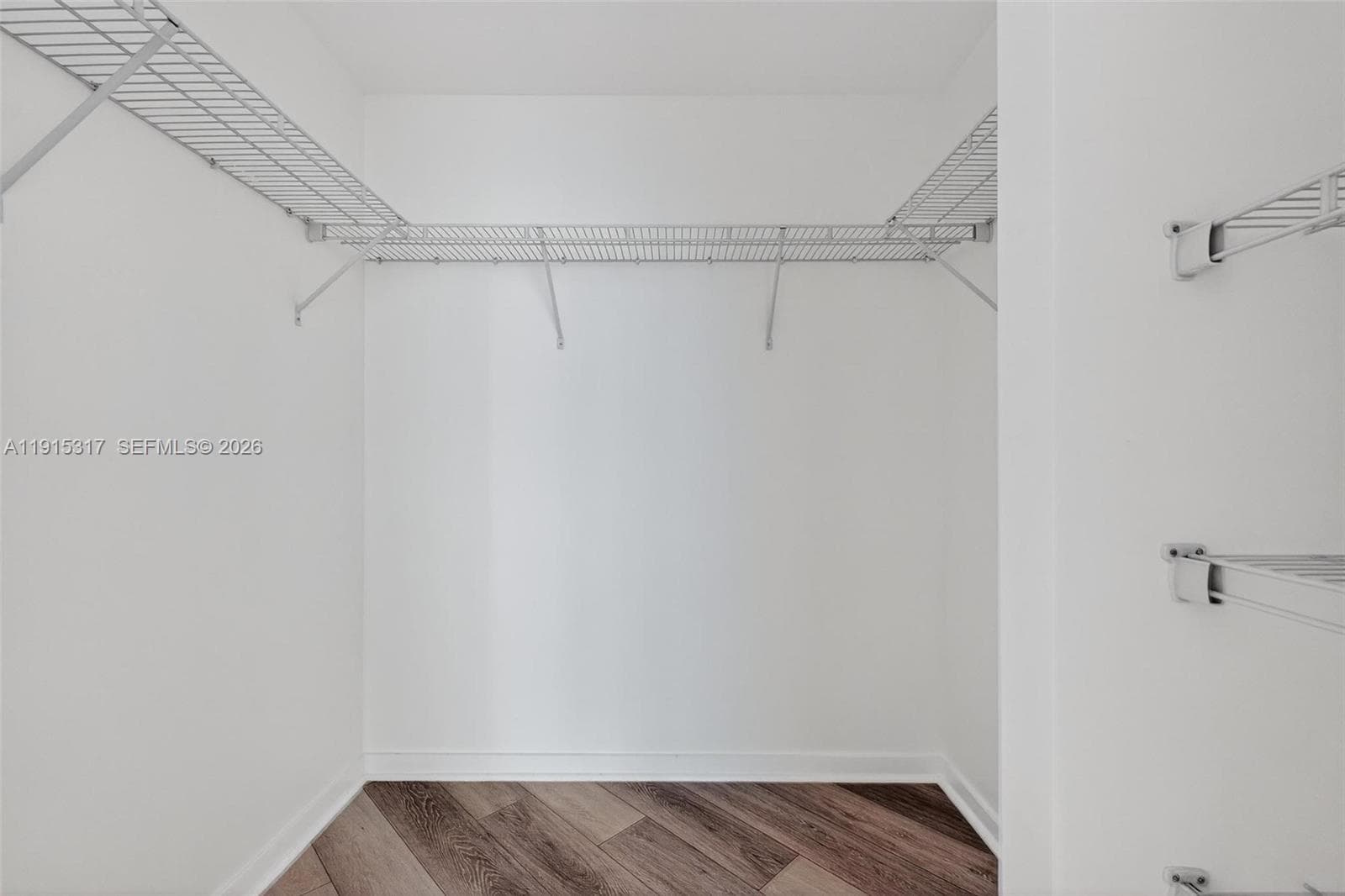300 S Biscayne Blvd # 2407, Miami FL 33131 — 30