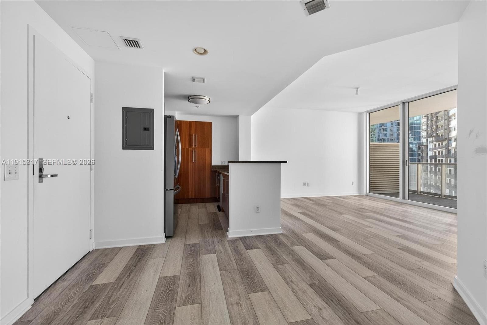 300 S Biscayne Blvd # 2407, Miami FL 33131 — 10