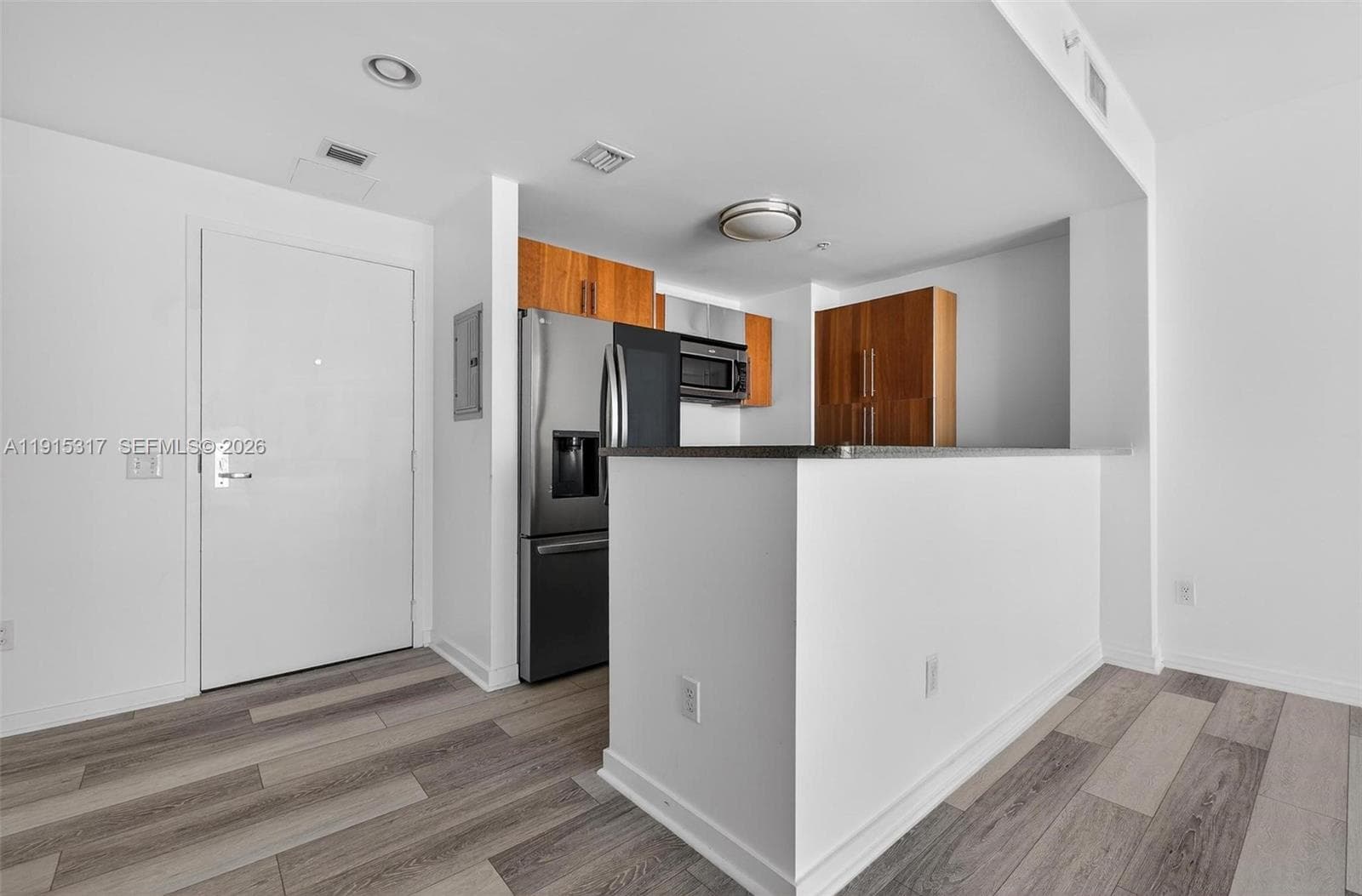 300 S Biscayne Blvd # 2407, Miami FL 33131 — 15