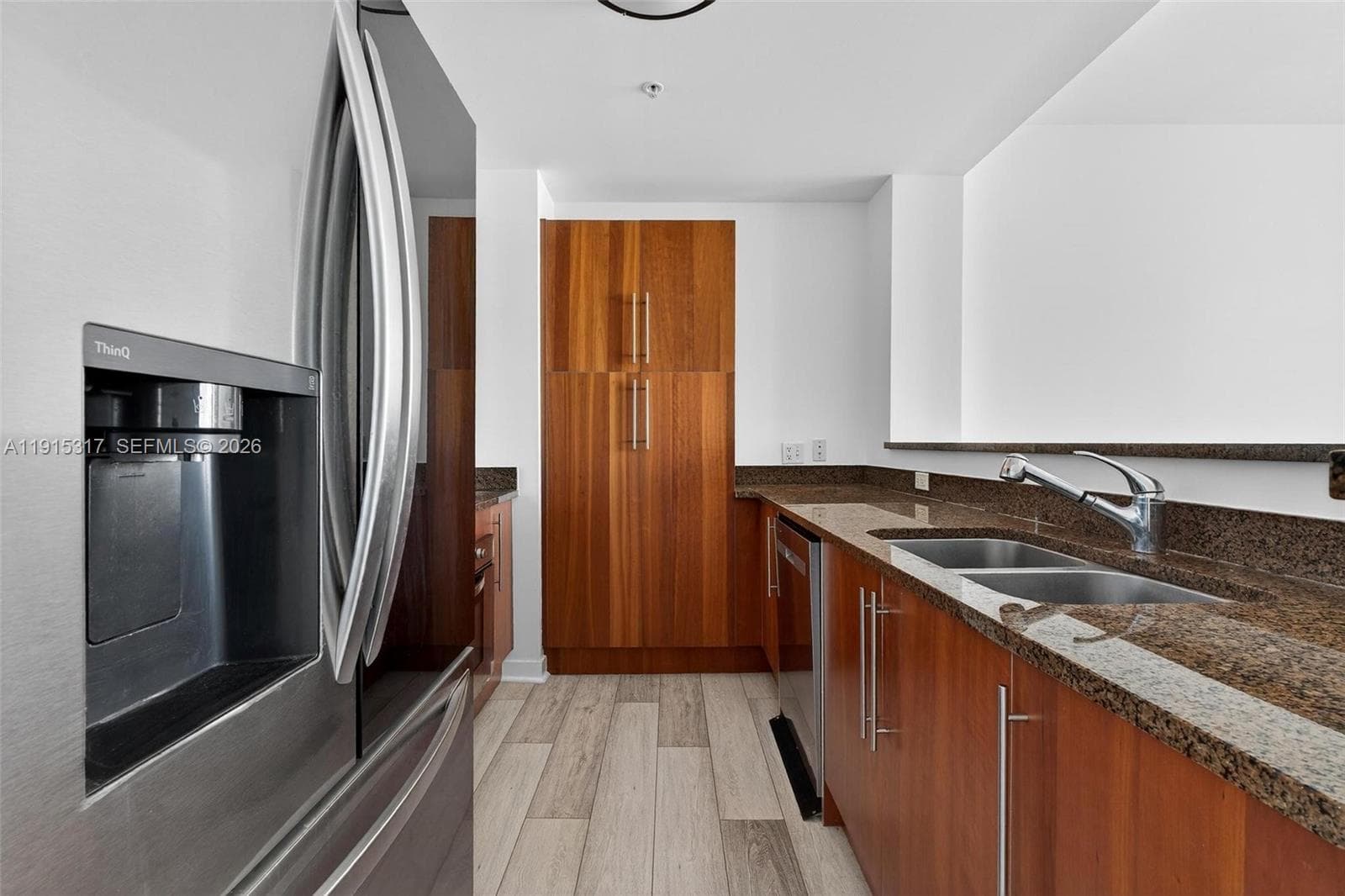 300 S Biscayne Blvd # 2407, Miami FL 33131 — 11