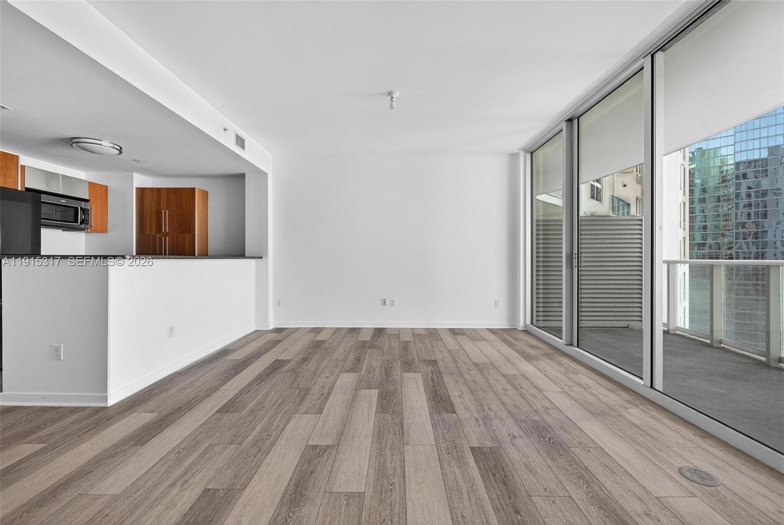 300 S Biscayne Blvd # 2407, Miami FL 33131 — 19