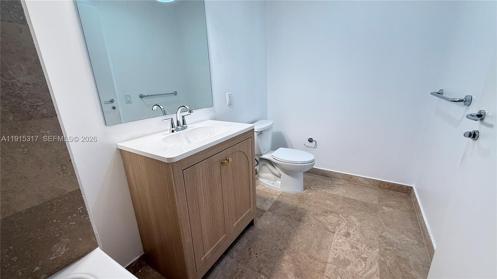 300 S Biscayne Blvd # 2407, Miami FL 33131 — 31