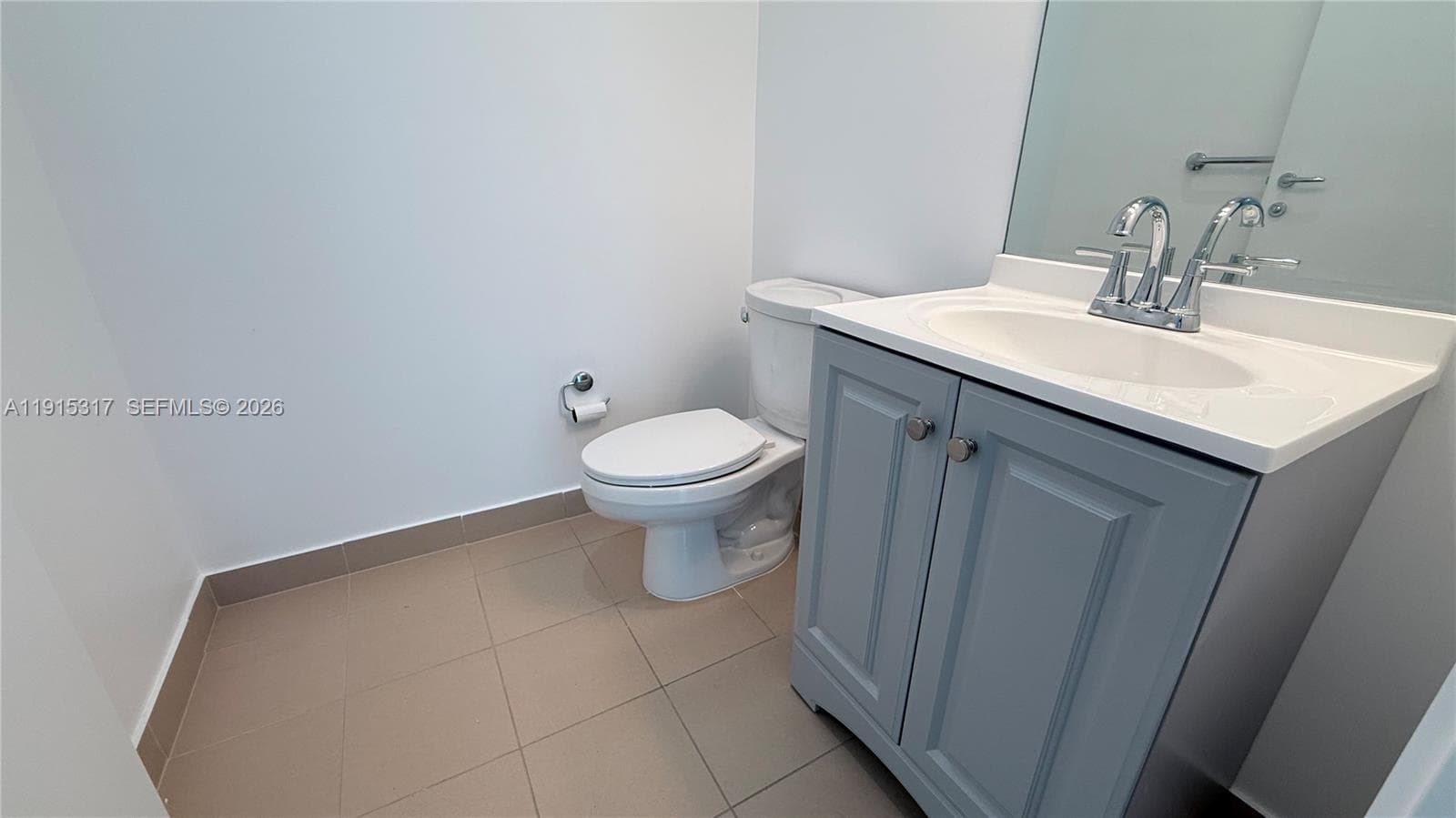 300 S Biscayne Blvd # 2407, Miami FL 33131 — 25