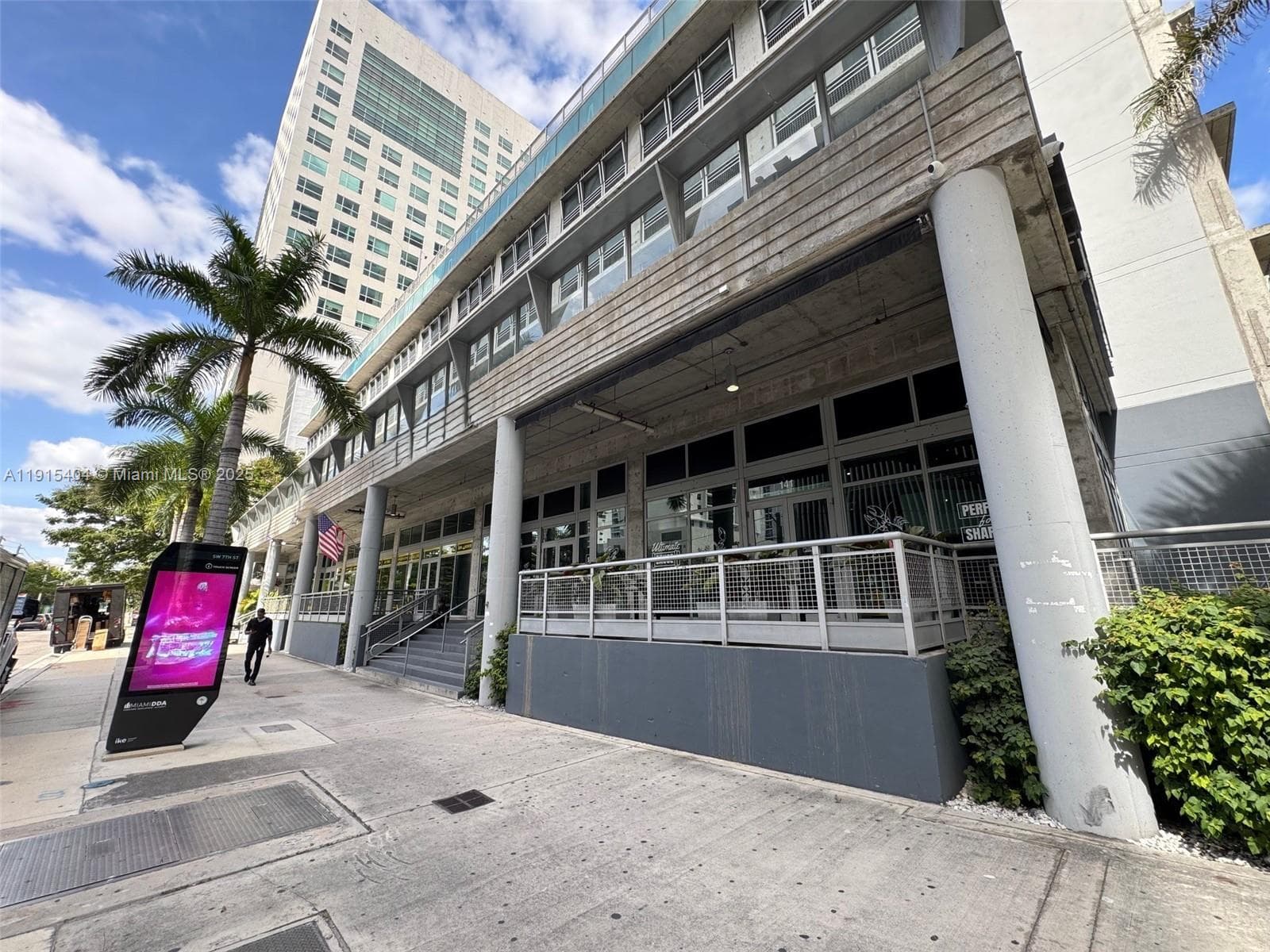 169 SW 7th St # D, Miami FL 33130 — 2