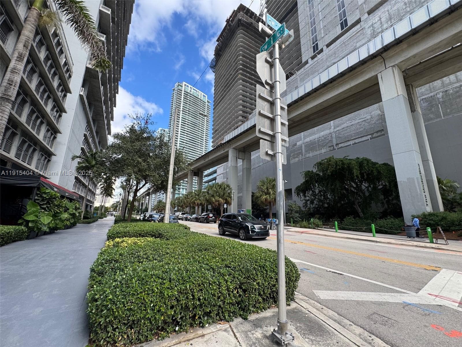 169 SW 7th St # D, Miami FL 33130 — 33