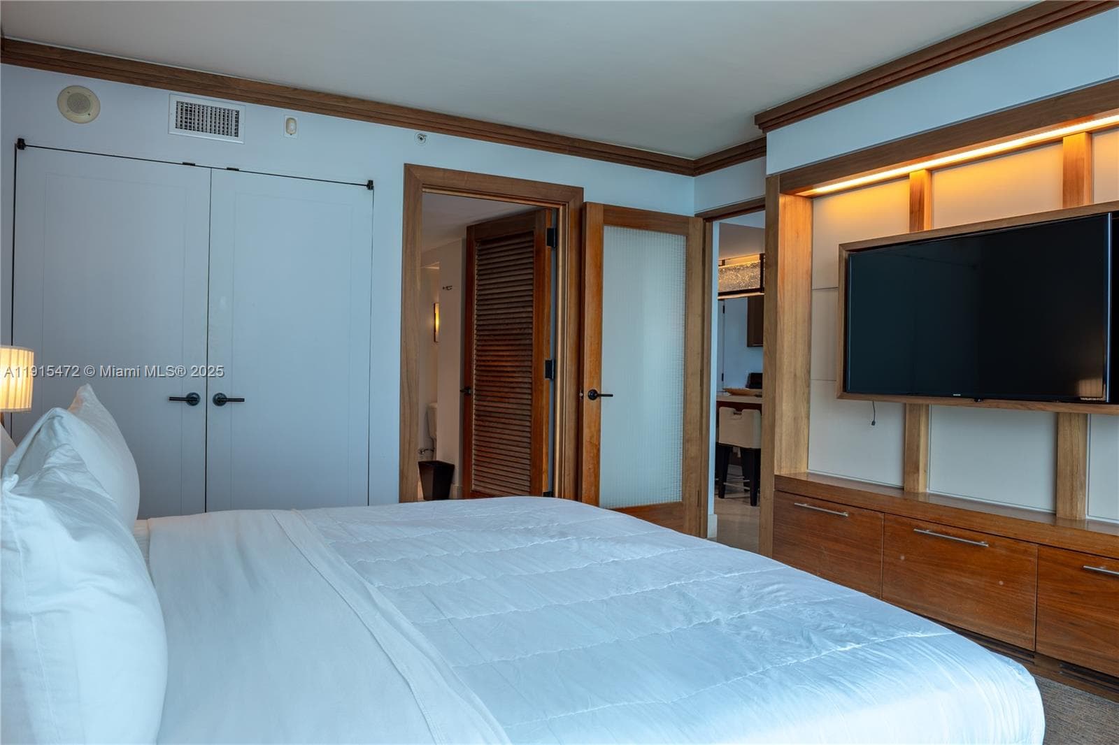 6801 Collins Ave # 1002, Miami Beach FL 33141 — 3