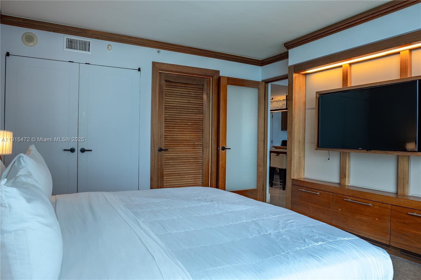6801 Collins Ave # 1002, Miami Beach FL 33141 — 9