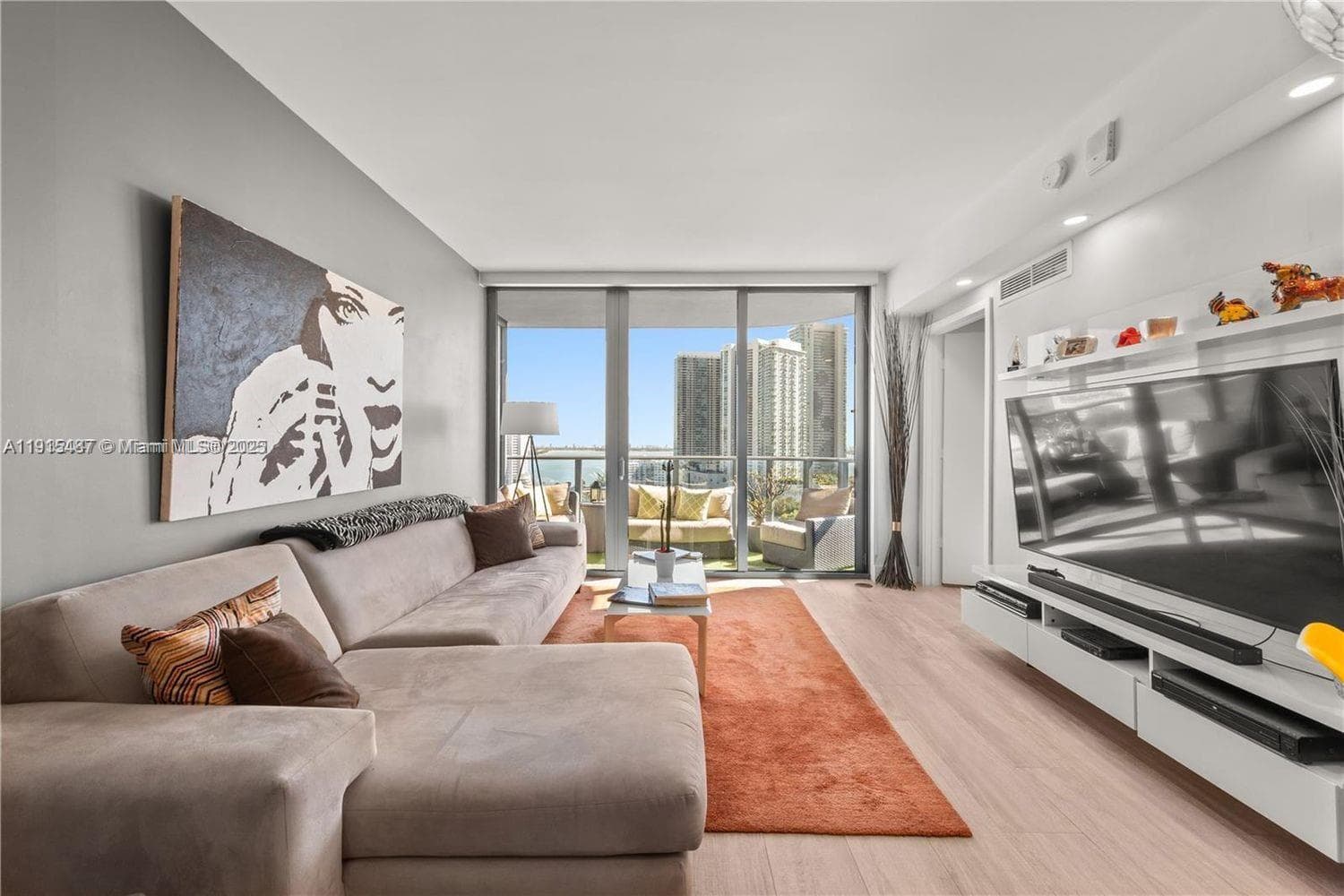 121 NE 34th St # 1705, Miami FL 33137 — 2