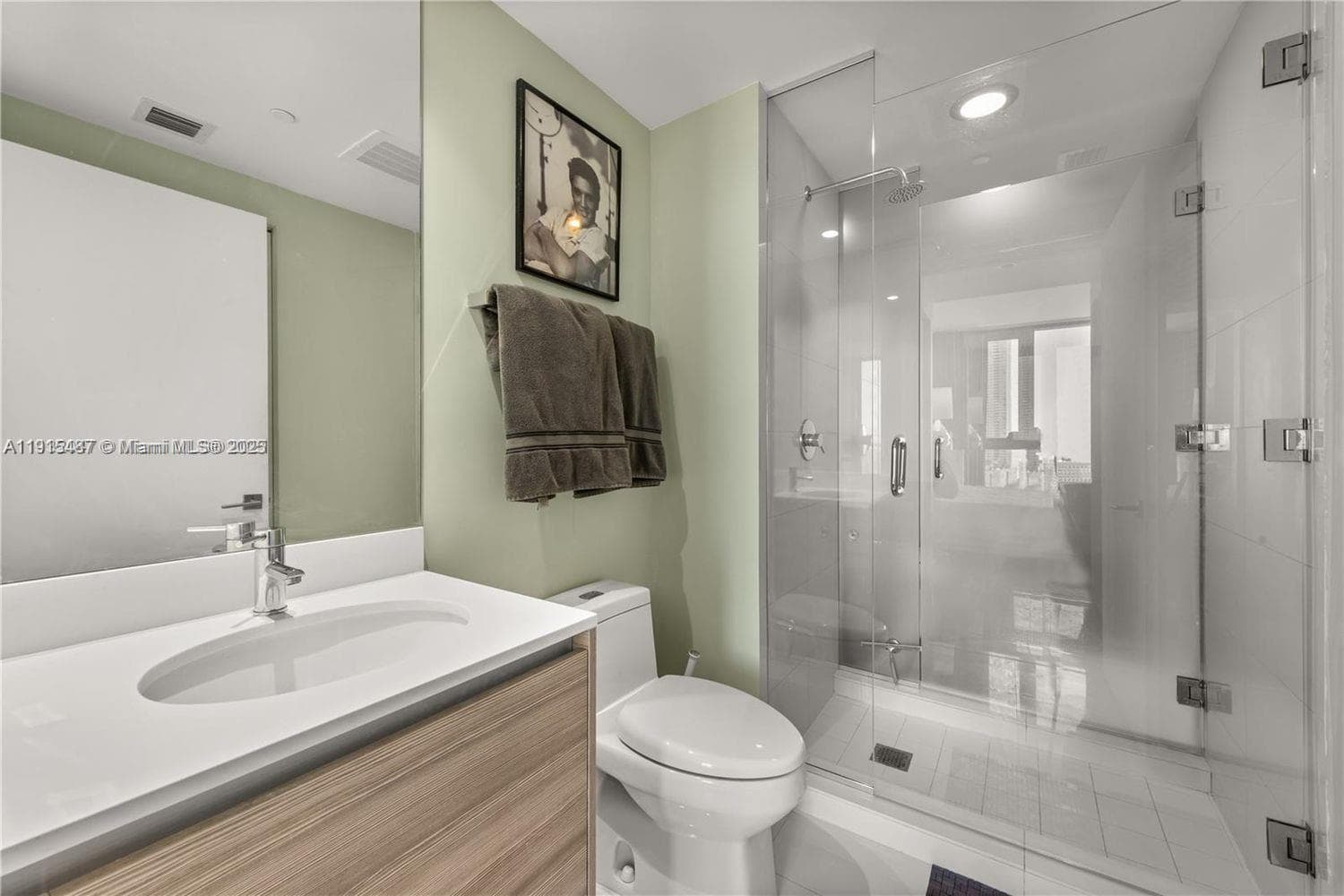 121 NE 34th St # 1705, Miami FL 33137 — 11
