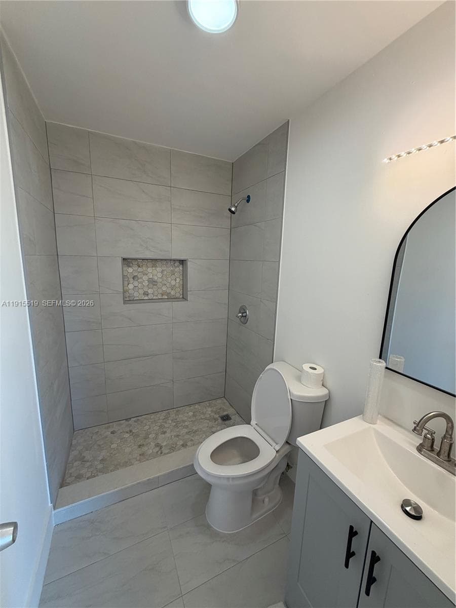 440 E 23rd St # 1305, Hialeah FL 33013 — 6