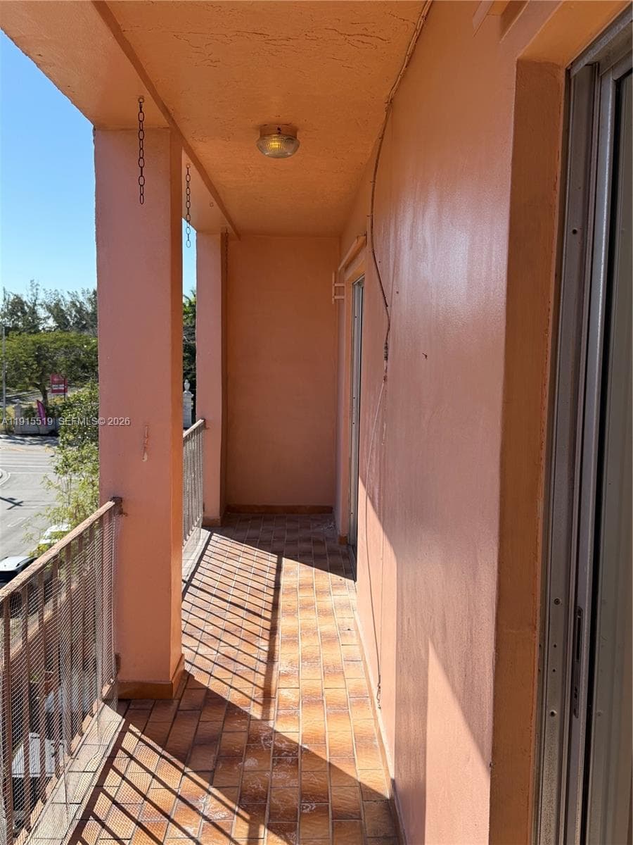 440 E 23rd St # 1305, Hialeah FL 33013 — 5