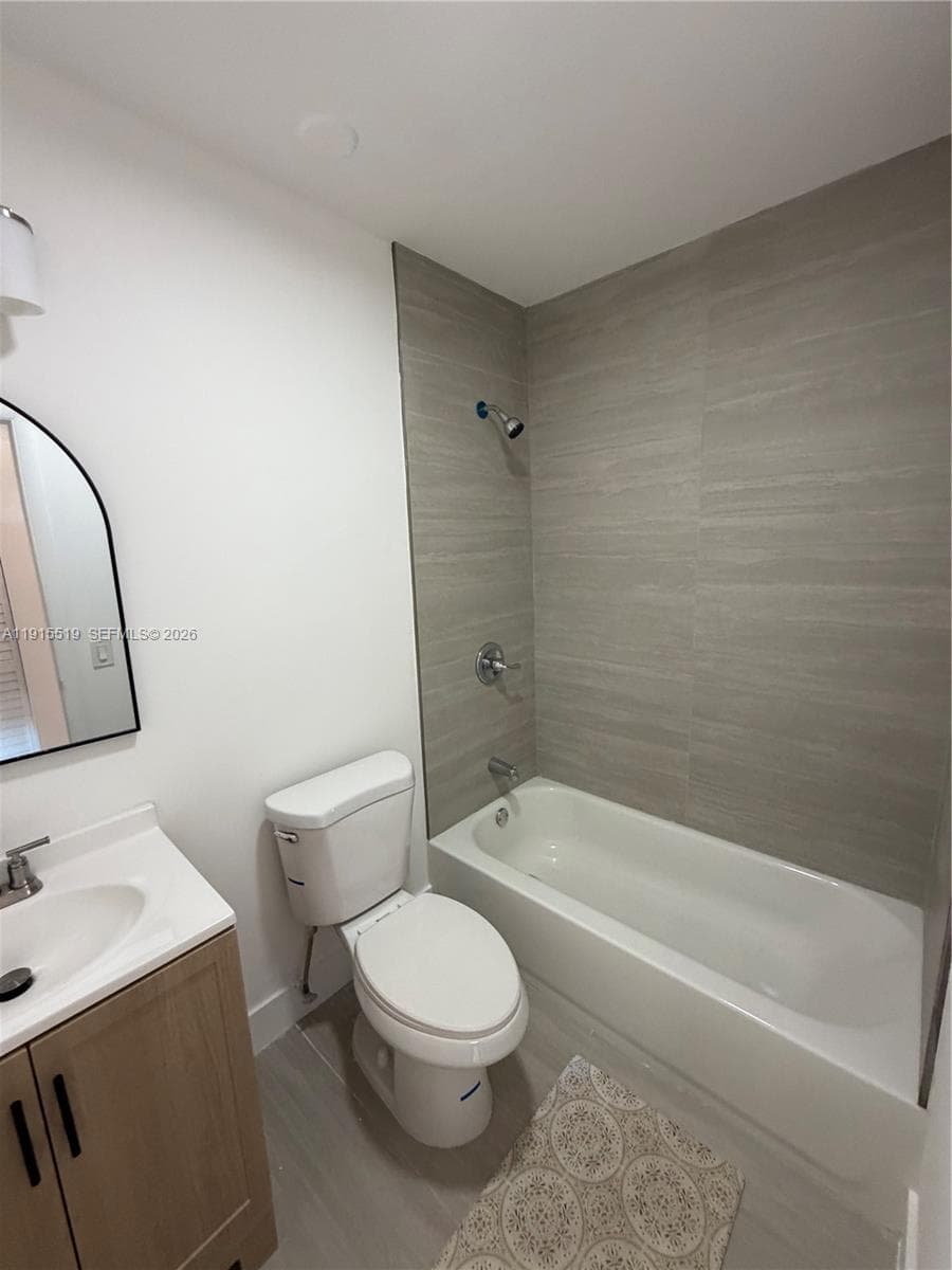 440 E 23rd St # 1305, Hialeah FL 33013 — 9
