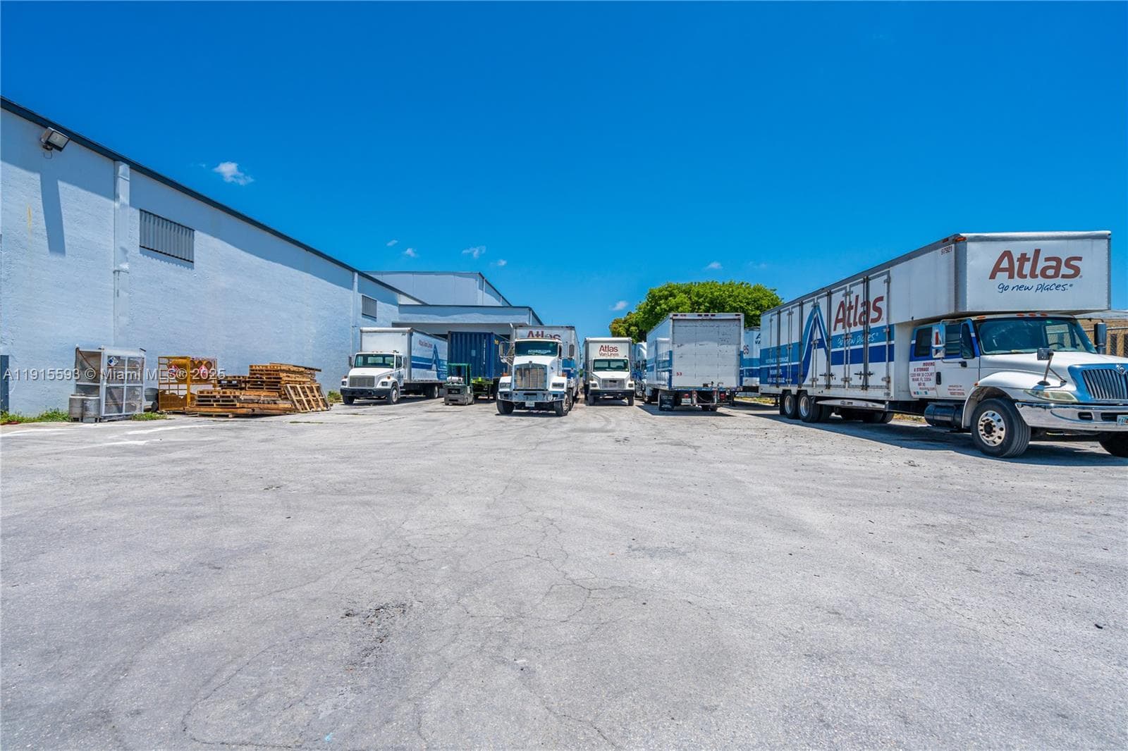 3353 NW 74th Ave, Miami FL 33122 — 6