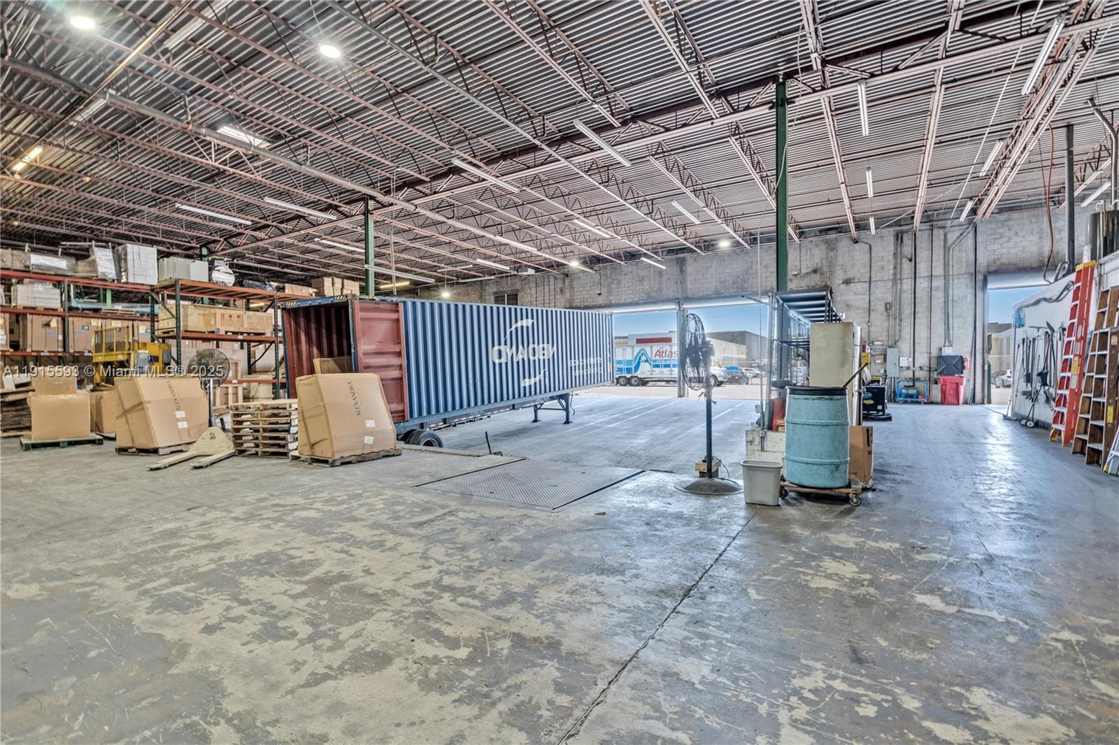 3353 NW 74th Ave, Miami FL 33122 — 41